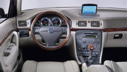 Avensis 3 wnętrze